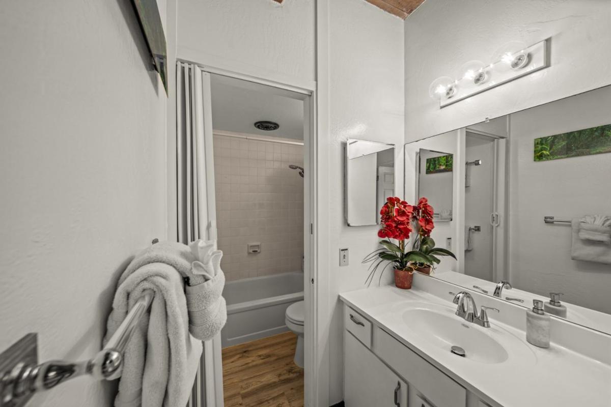 Newly Upgraded 1Br Unit Near Beach Max Of 5 Guests Kailua-Kona Exteriér fotografie
